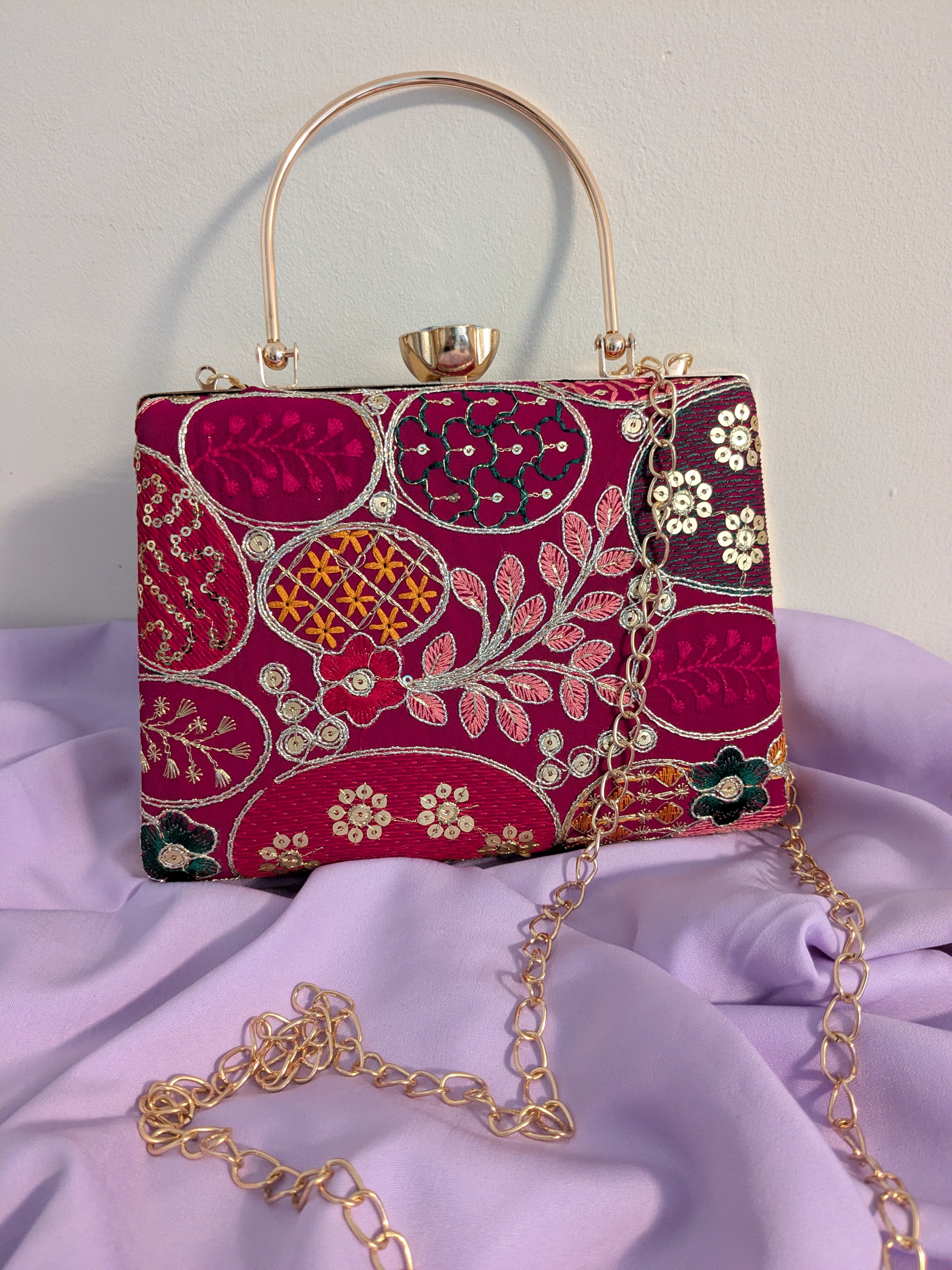 Zardosi Clutch - Red